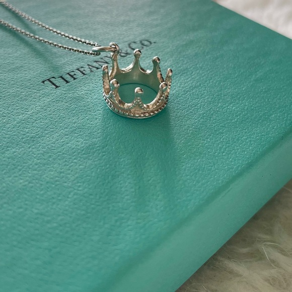 Tiffany and Co. Crown Charm - Picture 10 of 12